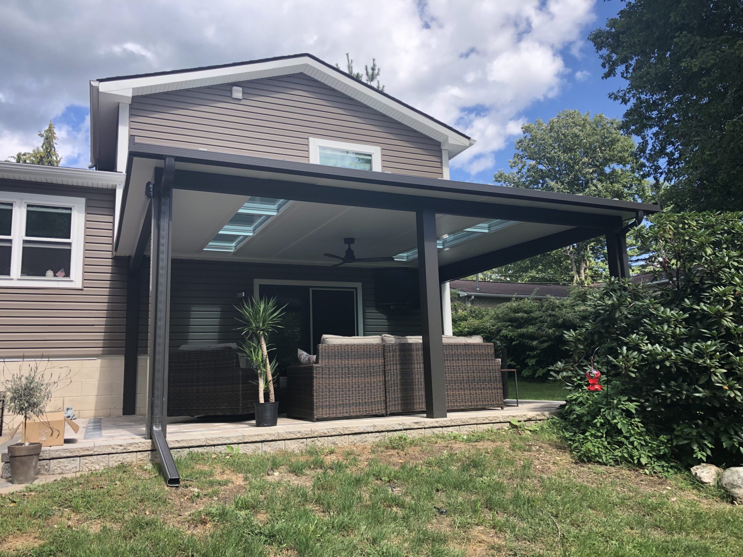 Pavilion, Studio Roof, Skyview, Attached, Florentine Columns, Bronze, Outside View, Daytime