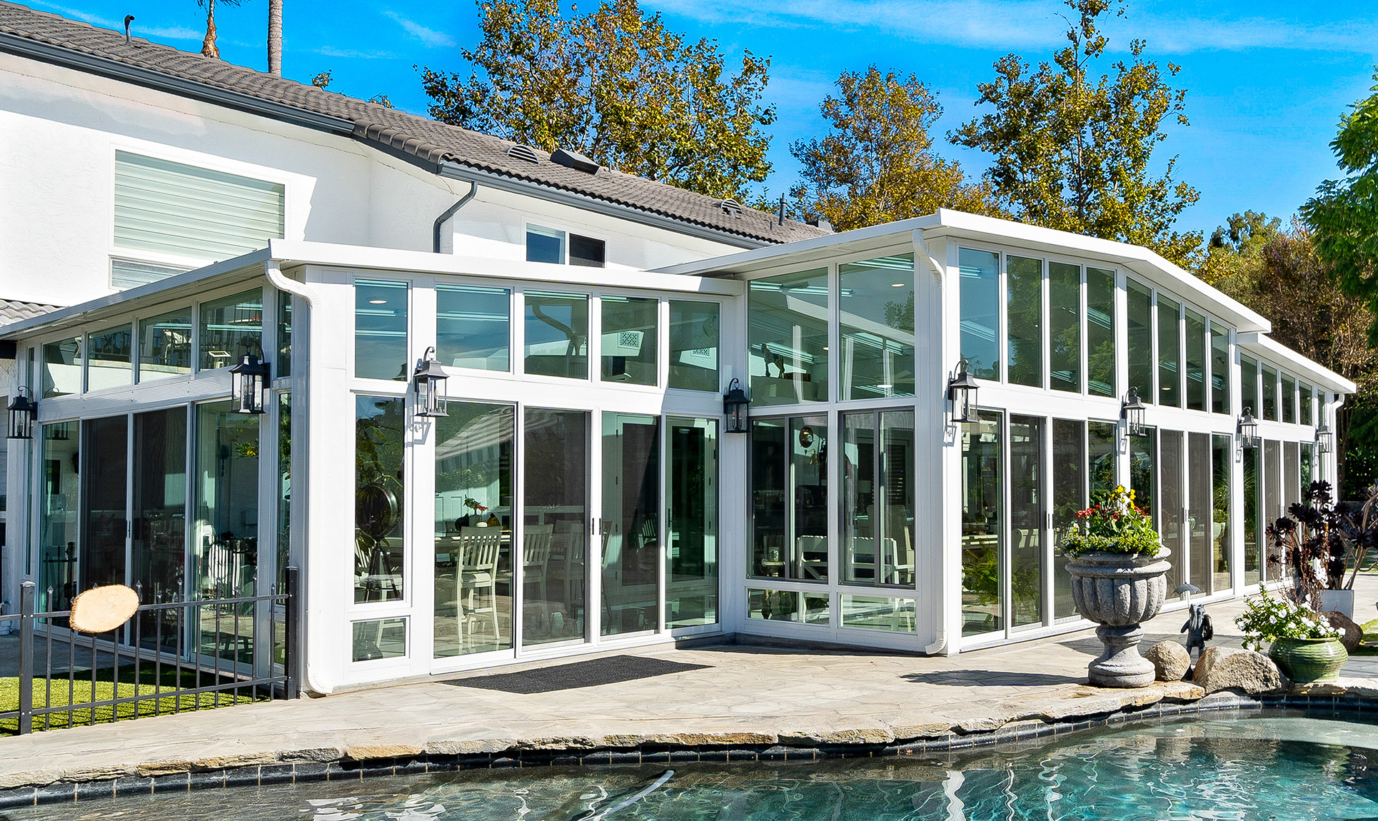 White Cathedral Sunroom with Skyview, Premier View Walls, Upper and Lower Transoms, Signature Center Vent Doors